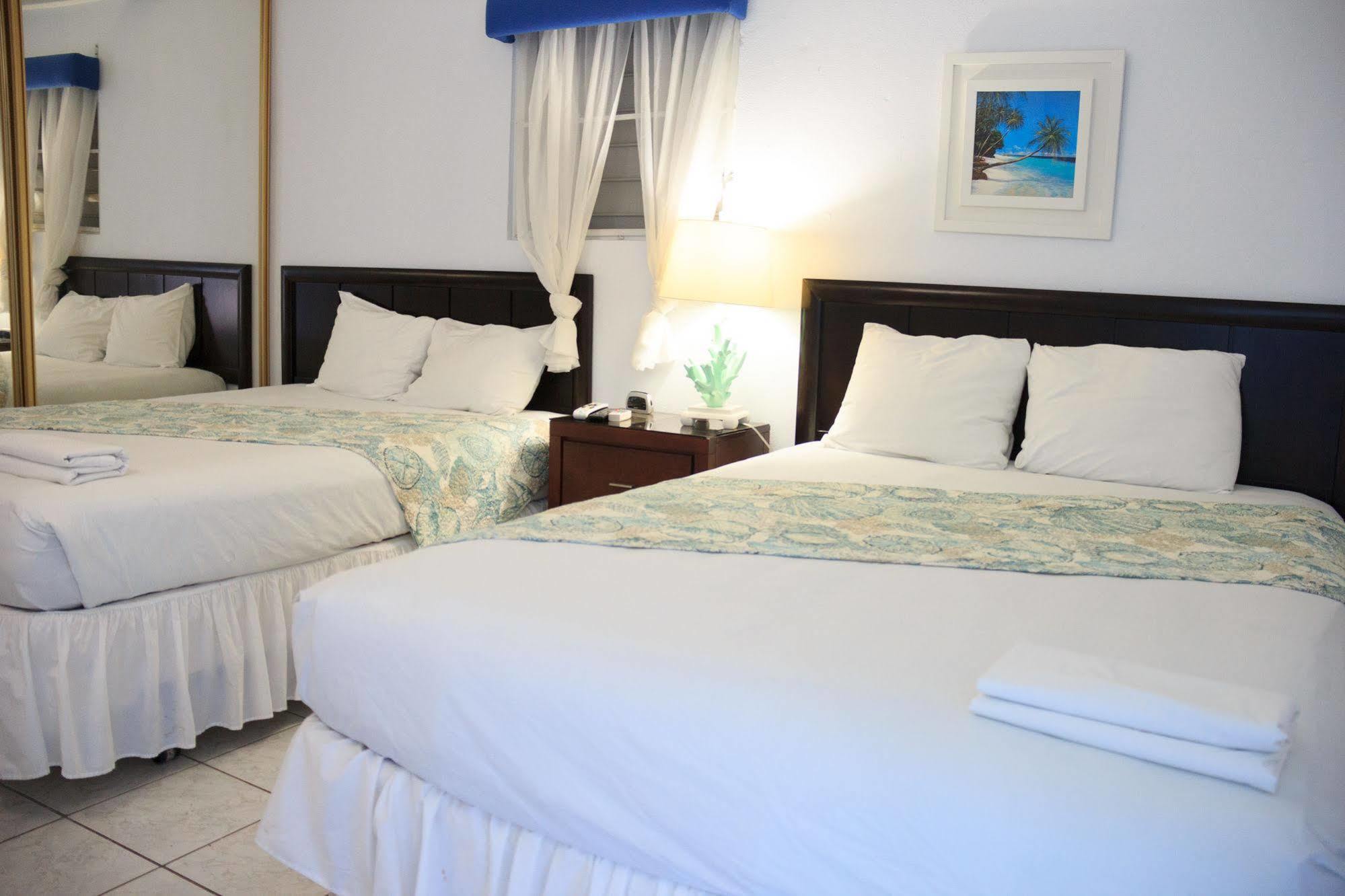 The Beach Guesthouse Pinones Εξωτερικό φωτογραφία