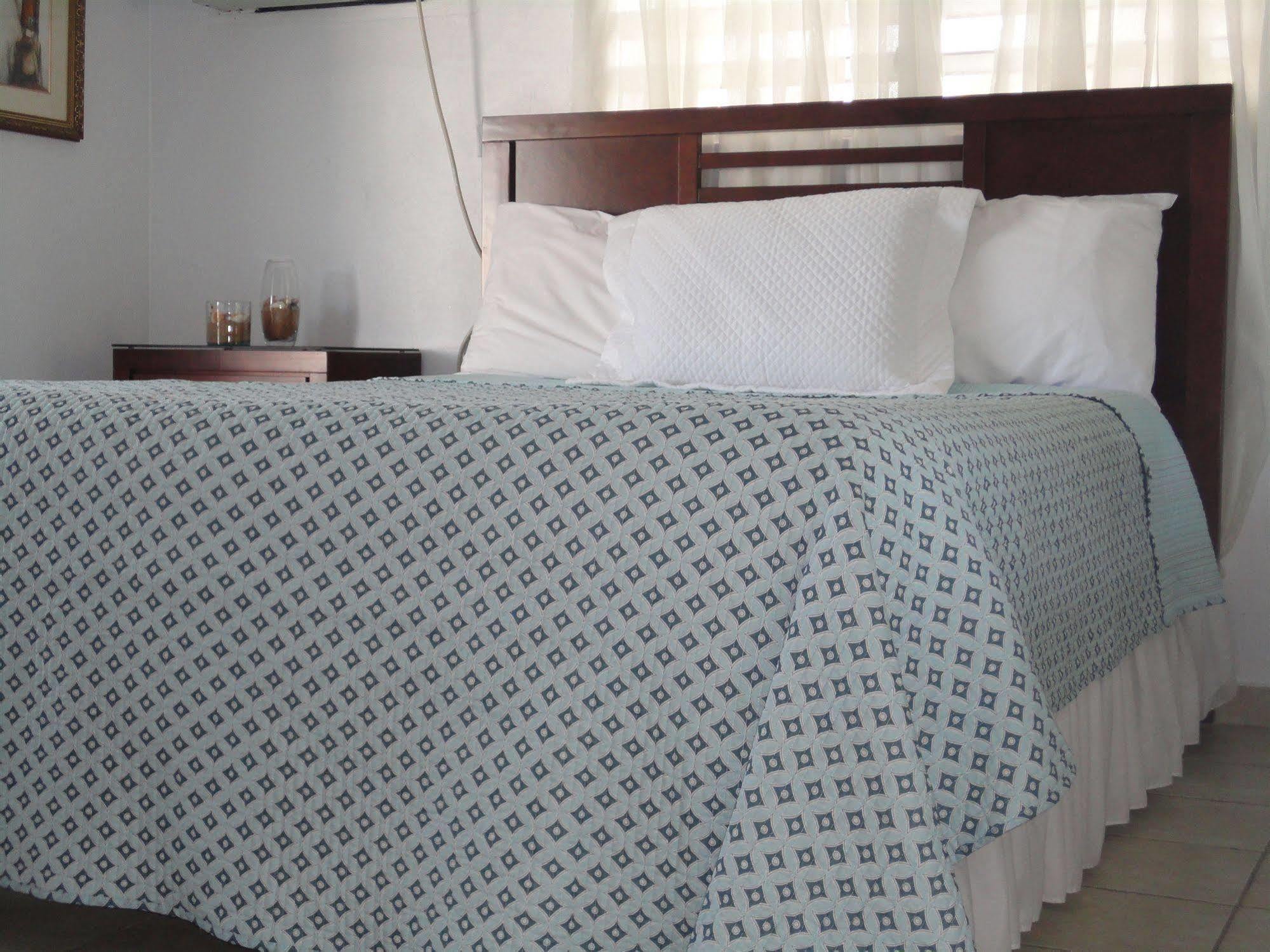 The Beach Guesthouse Pinones Εξωτερικό φωτογραφία
