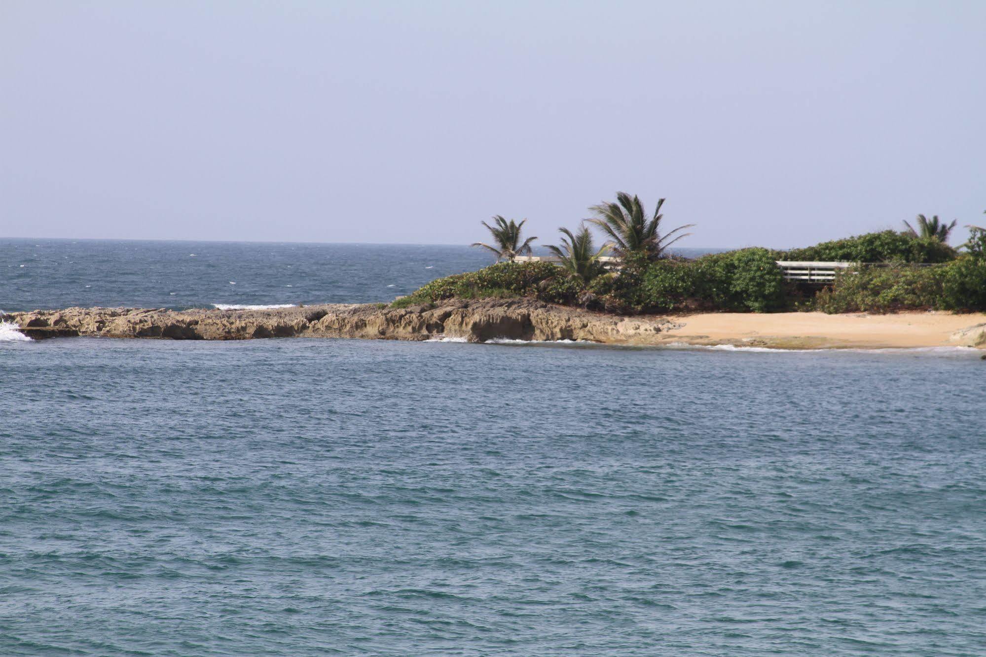 The Beach Guesthouse Pinones Εξωτερικό φωτογραφία